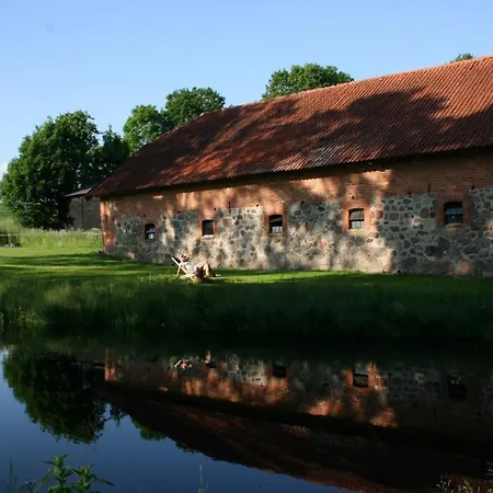 Alojamento de Turismo Rural Folwark Mazurskie Legendy - Azyl Dla Doroslych Kruklanki